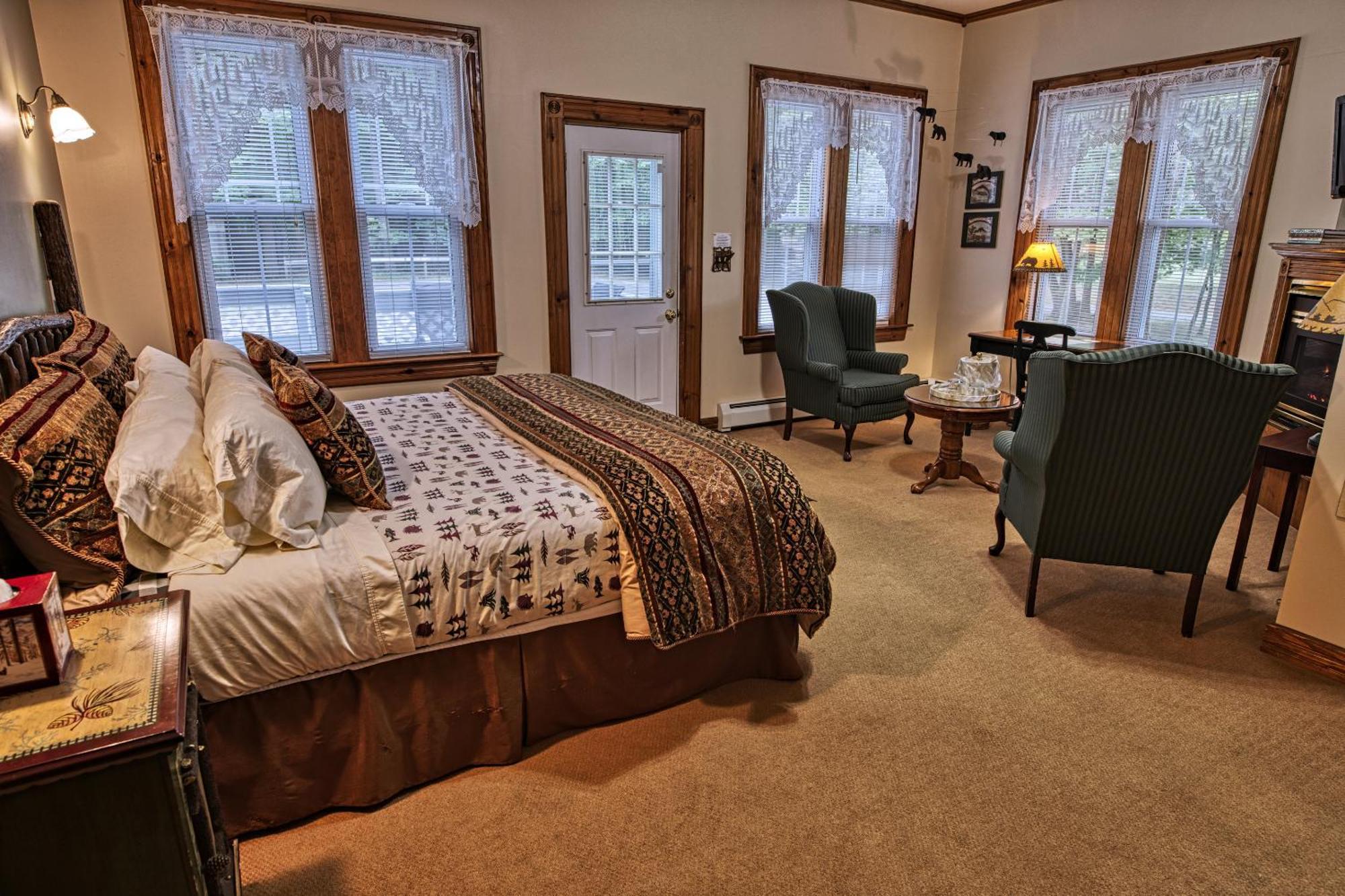 Rockwell Falls Inn And Wine Bar Lake Luzerne 객실 사진