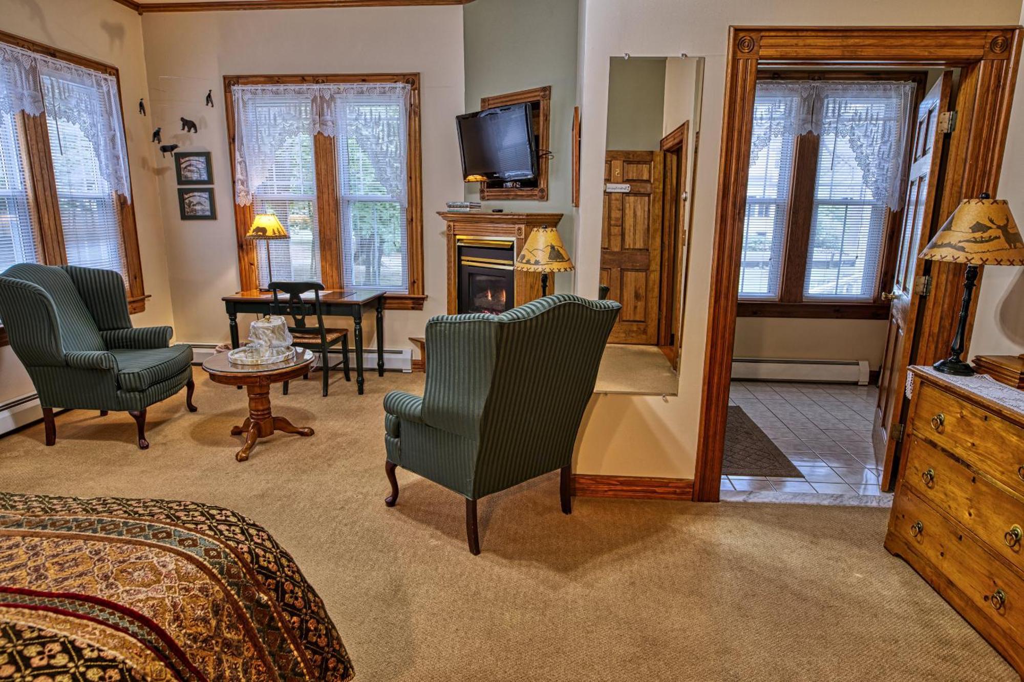 Rockwell Falls Inn And Wine Bar Lake Luzerne 객실 사진