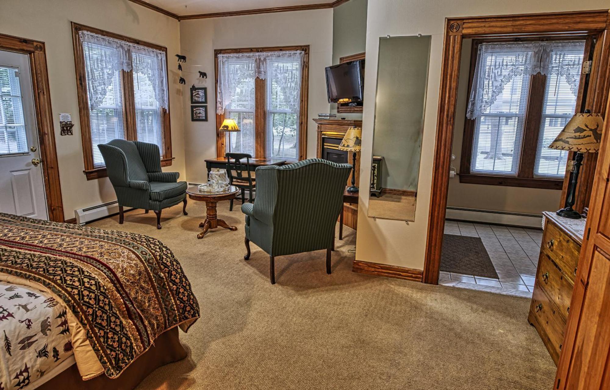 Rockwell Falls Inn And Wine Bar Lake Luzerne 객실 사진