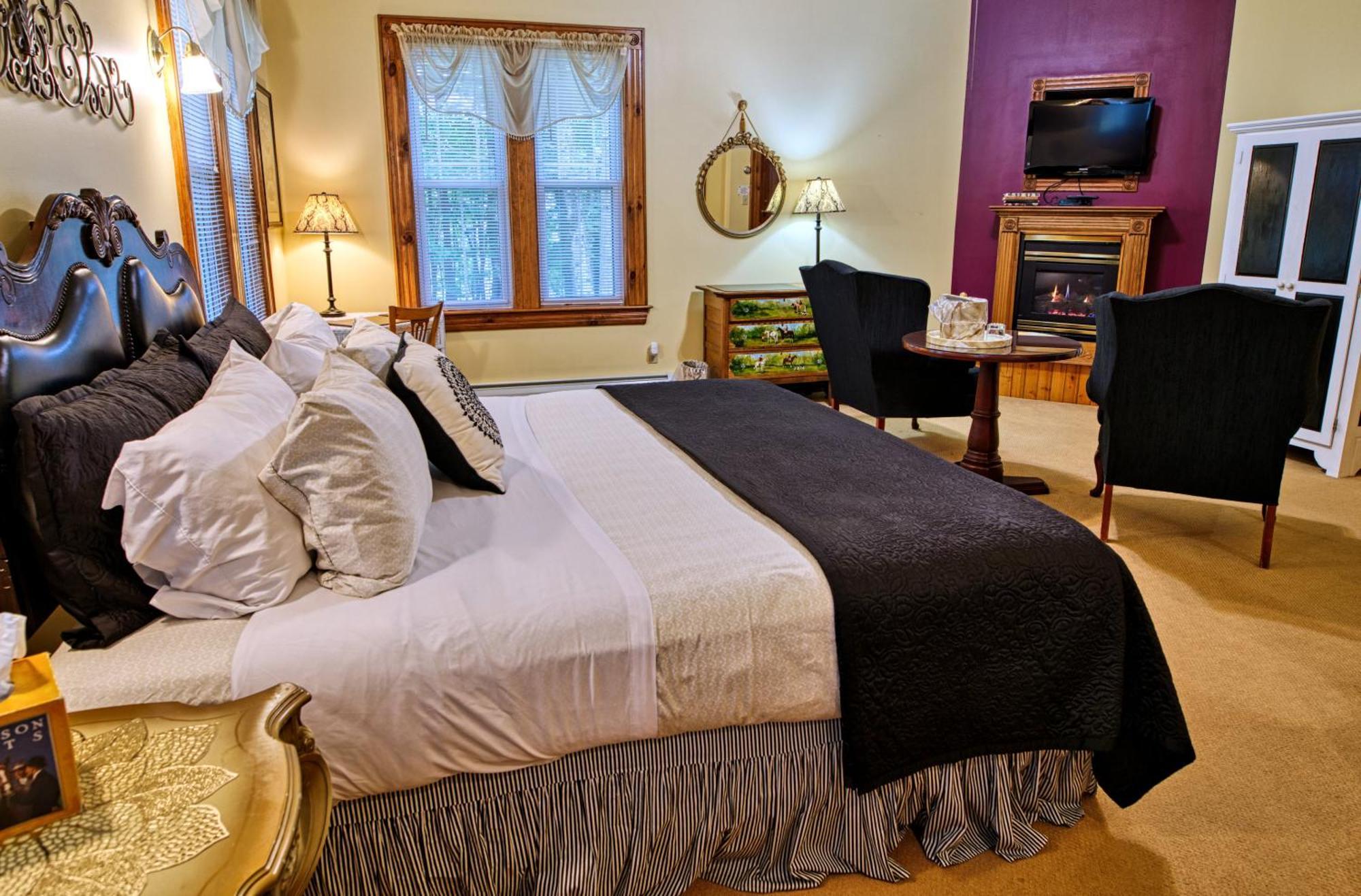 Rockwell Falls Inn And Wine Bar Lake Luzerne 외부 사진