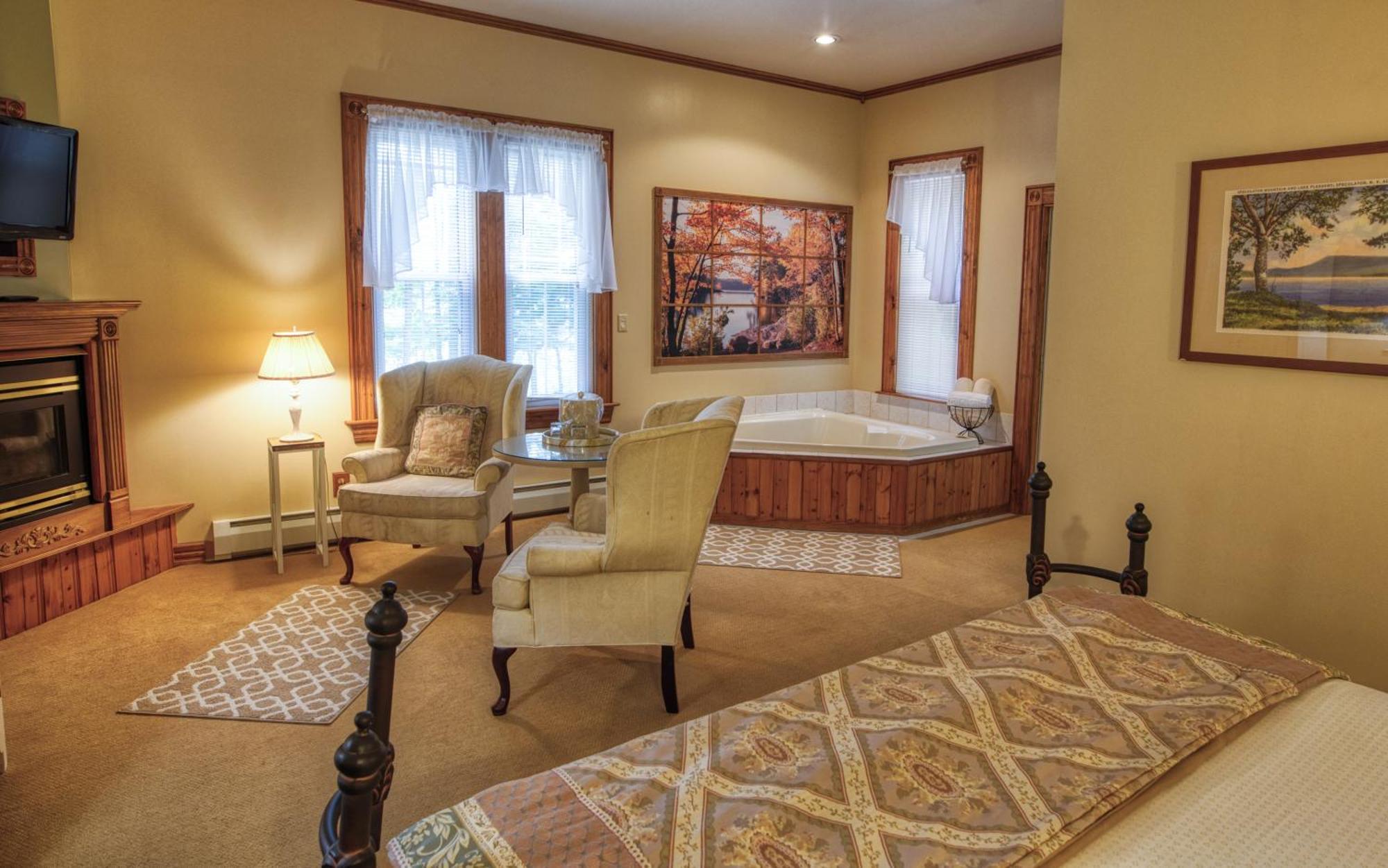 Rockwell Falls Inn And Wine Bar Lake Luzerne 외부 사진