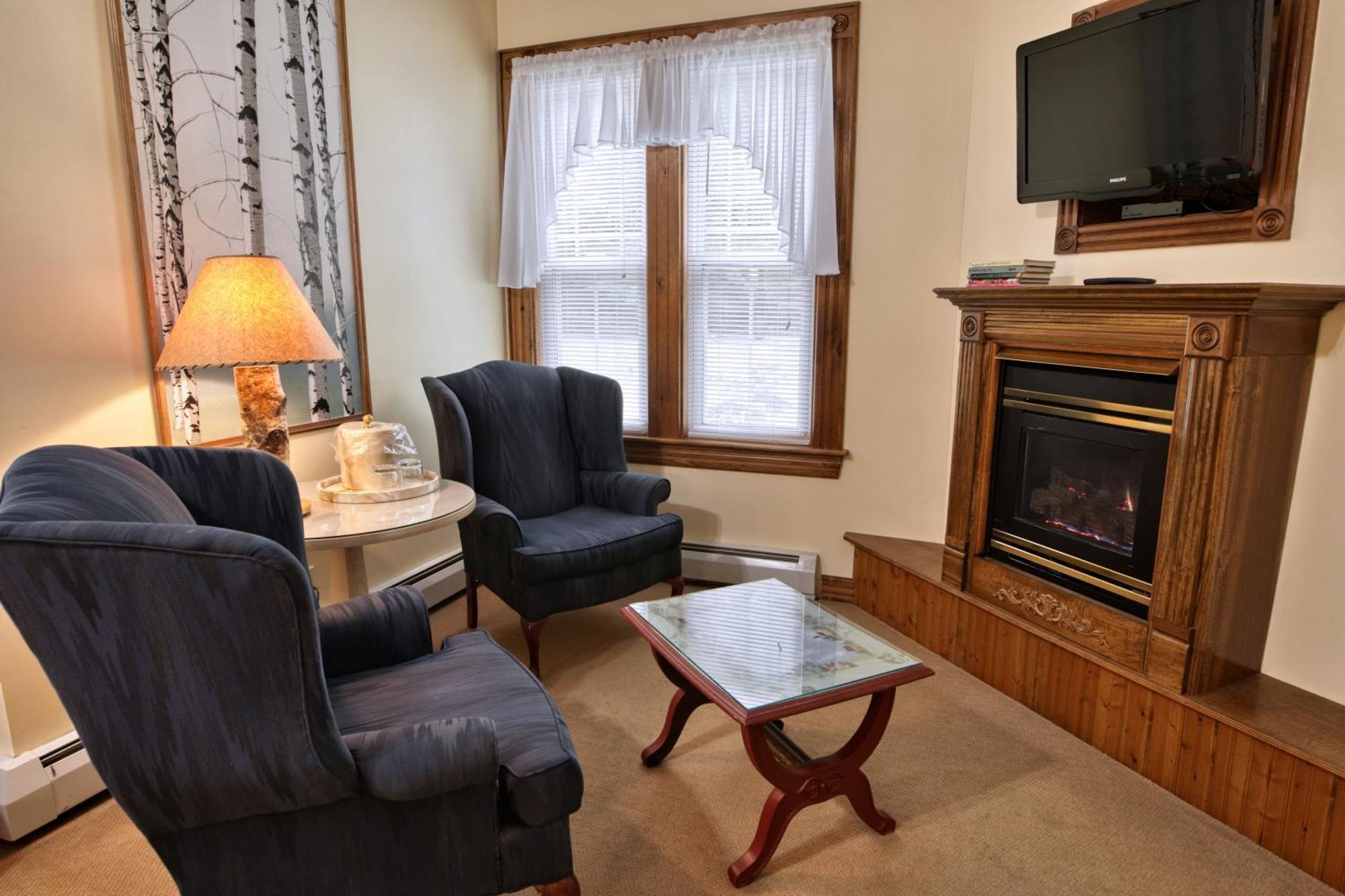 Rockwell Falls Inn And Wine Bar Lake Luzerne 객실 사진