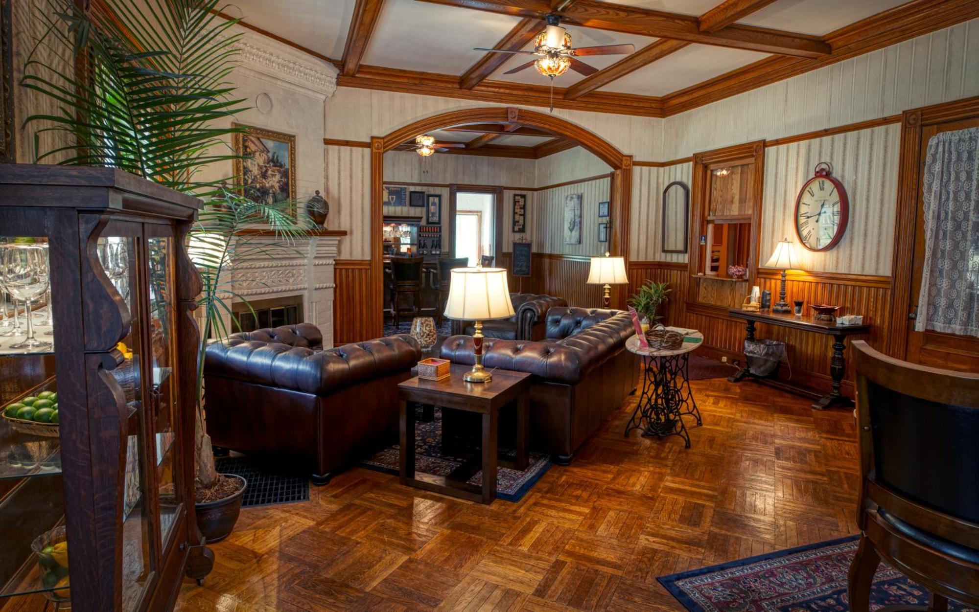 Rockwell Falls Inn And Wine Bar Lake Luzerne 외부 사진