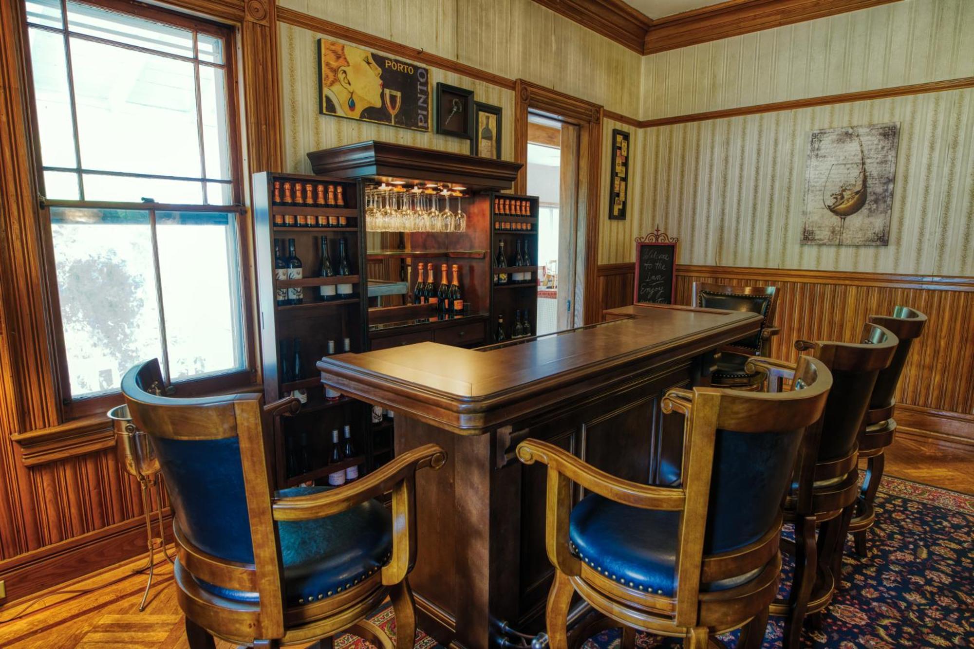 Rockwell Falls Inn And Wine Bar Lake Luzerne 외부 사진