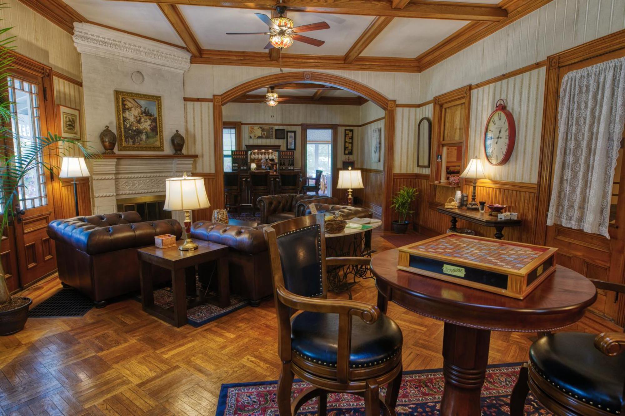 Rockwell Falls Inn And Wine Bar Lake Luzerne 외부 사진